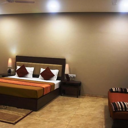 Dew Drops Boutique Retreat Hotel Игатпури Екстериор снимка