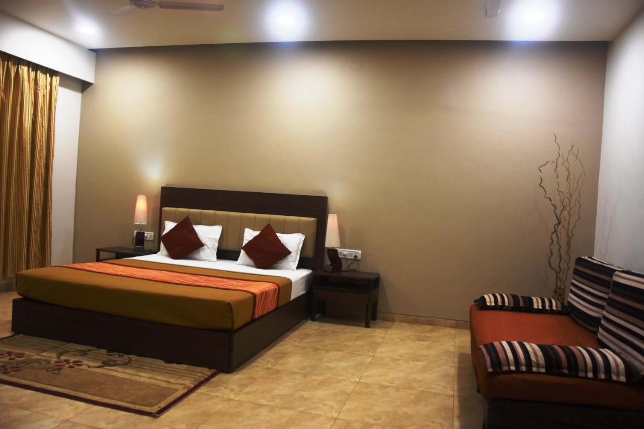 Dew Drops Boutique Retreat Hotel Игатпури Екстериор снимка